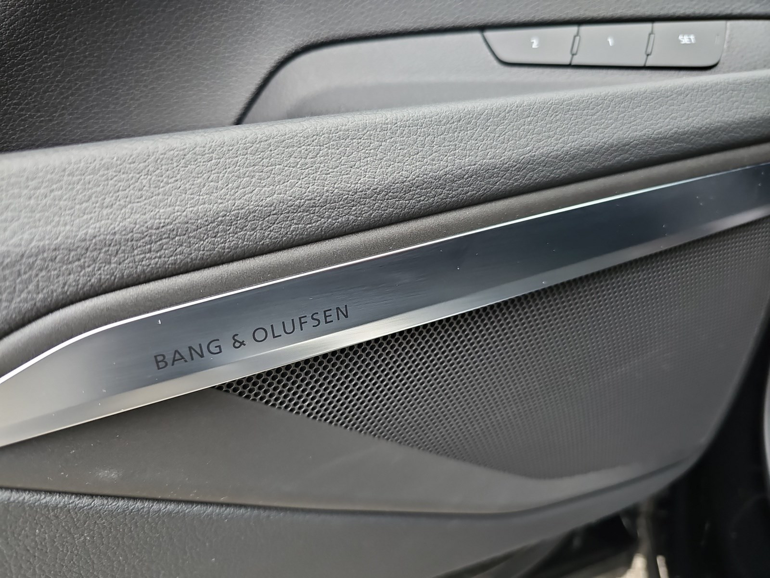 AUDI Q8 55 e-tron Black Edition quattro