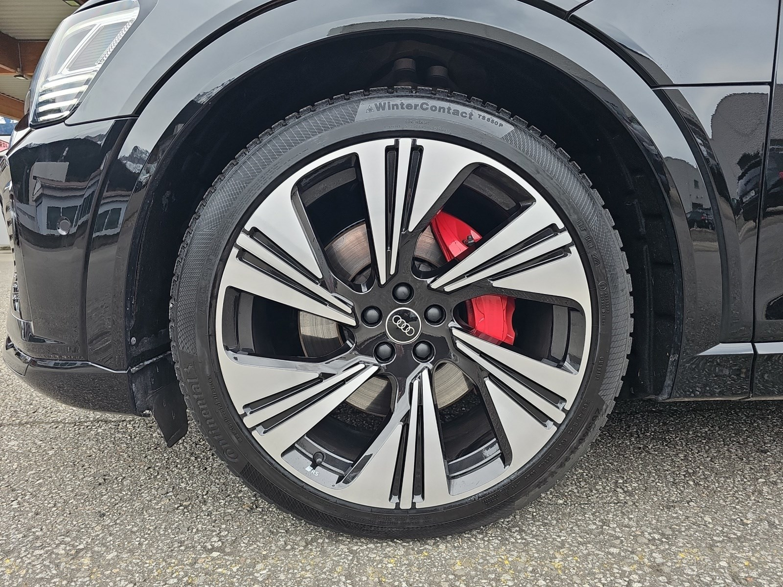 AUDI Q8 55 e-tron Black Edition quattro