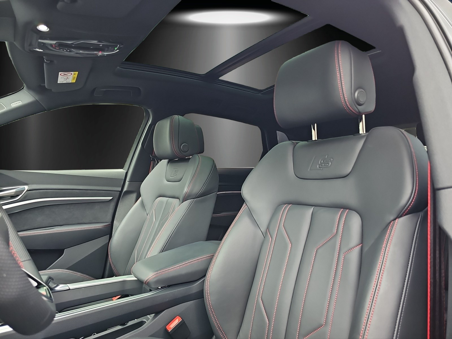 AUDI Q8 55 e-tron Black Edition quattro