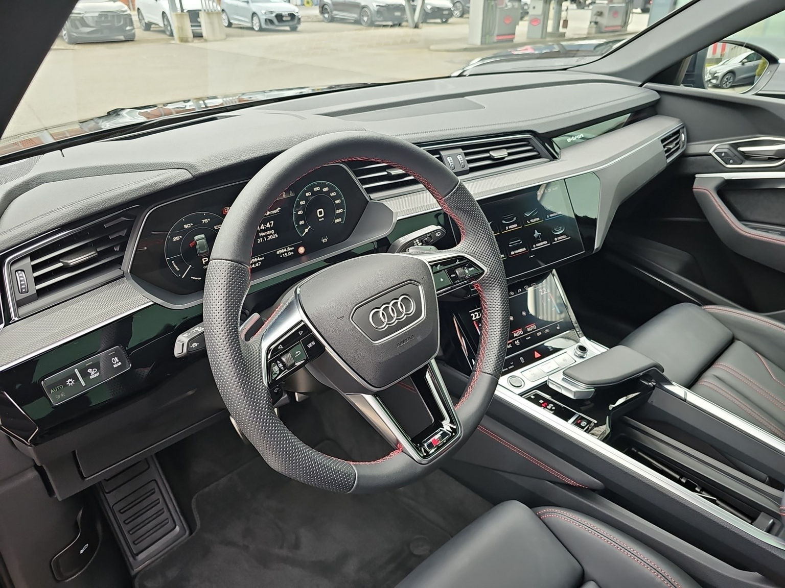 AUDI Q8 55 e-tron Black Edition quattro