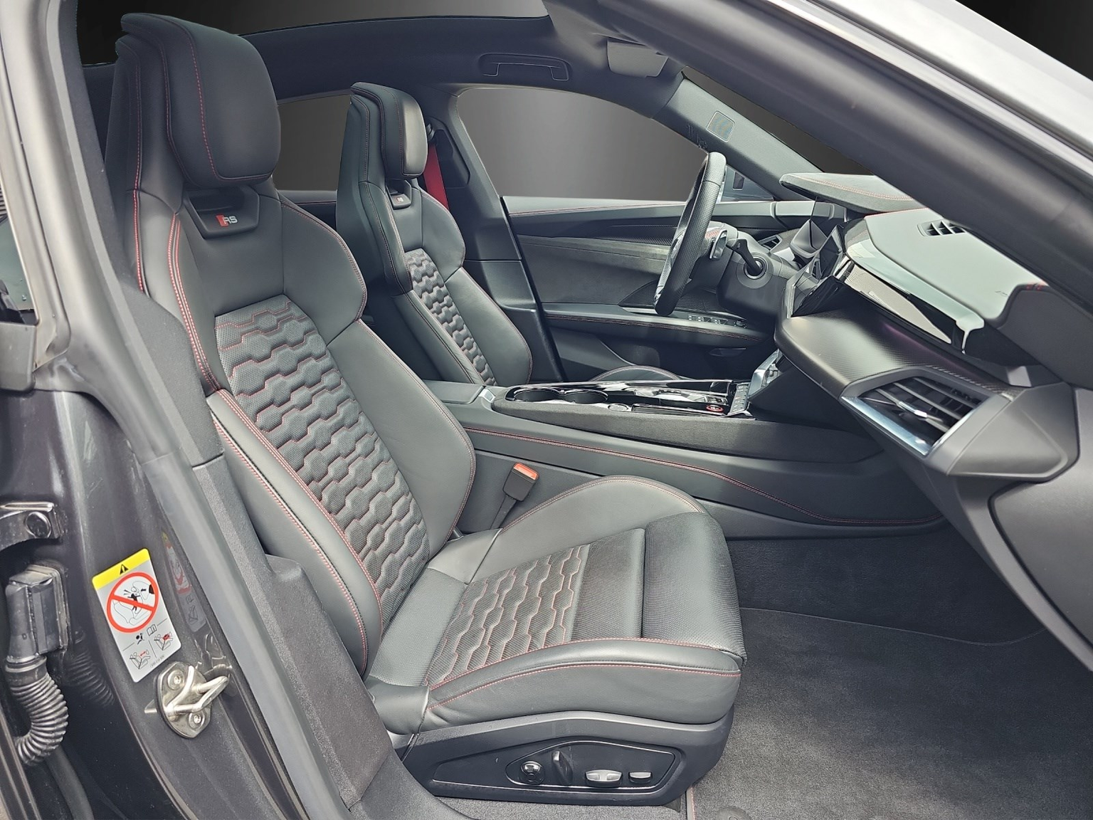 AUDI RS e-tron GT quattro