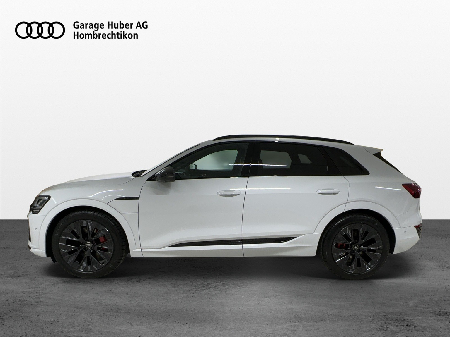 AUDI Q8 50 e-tron Black Edition quattro