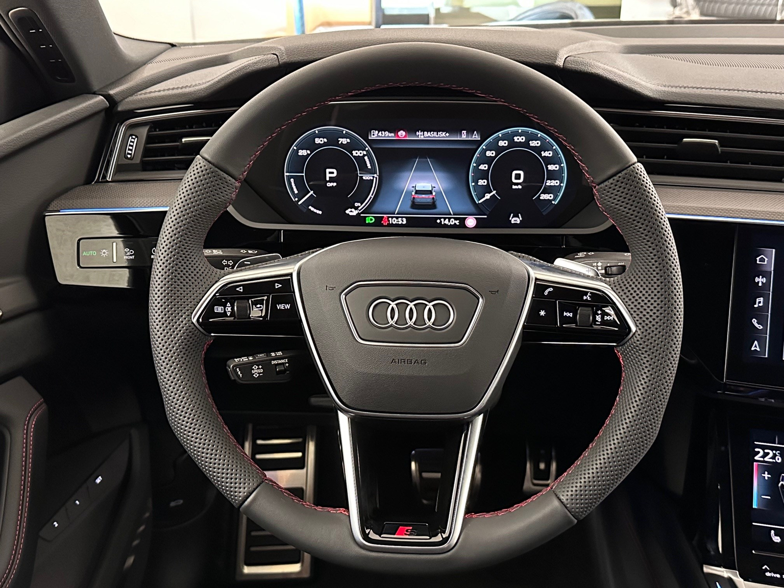 AUDI Q8 50 e-tron Black Edition quattro