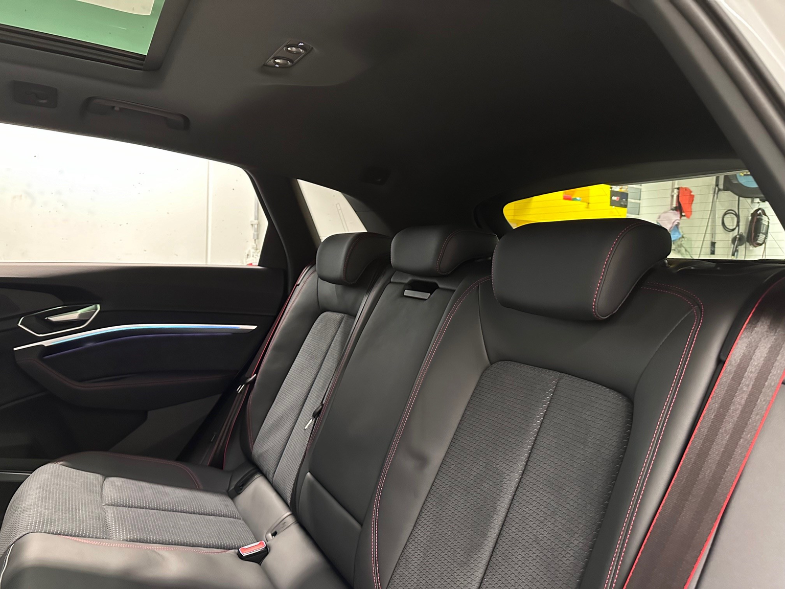 AUDI Q8 50 e-tron Black Edition quattro