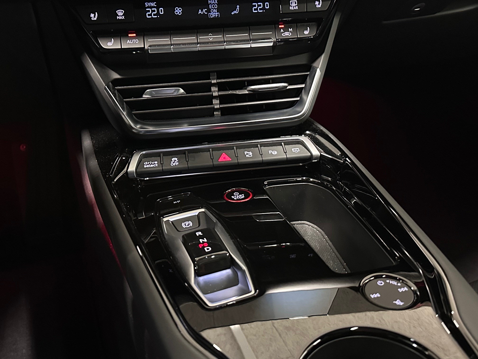AUDI e-tron GT quattro