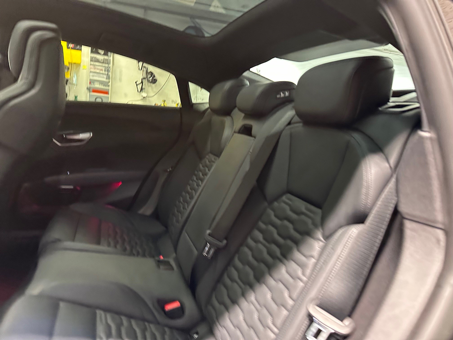 AUDI e-tron GT quattro