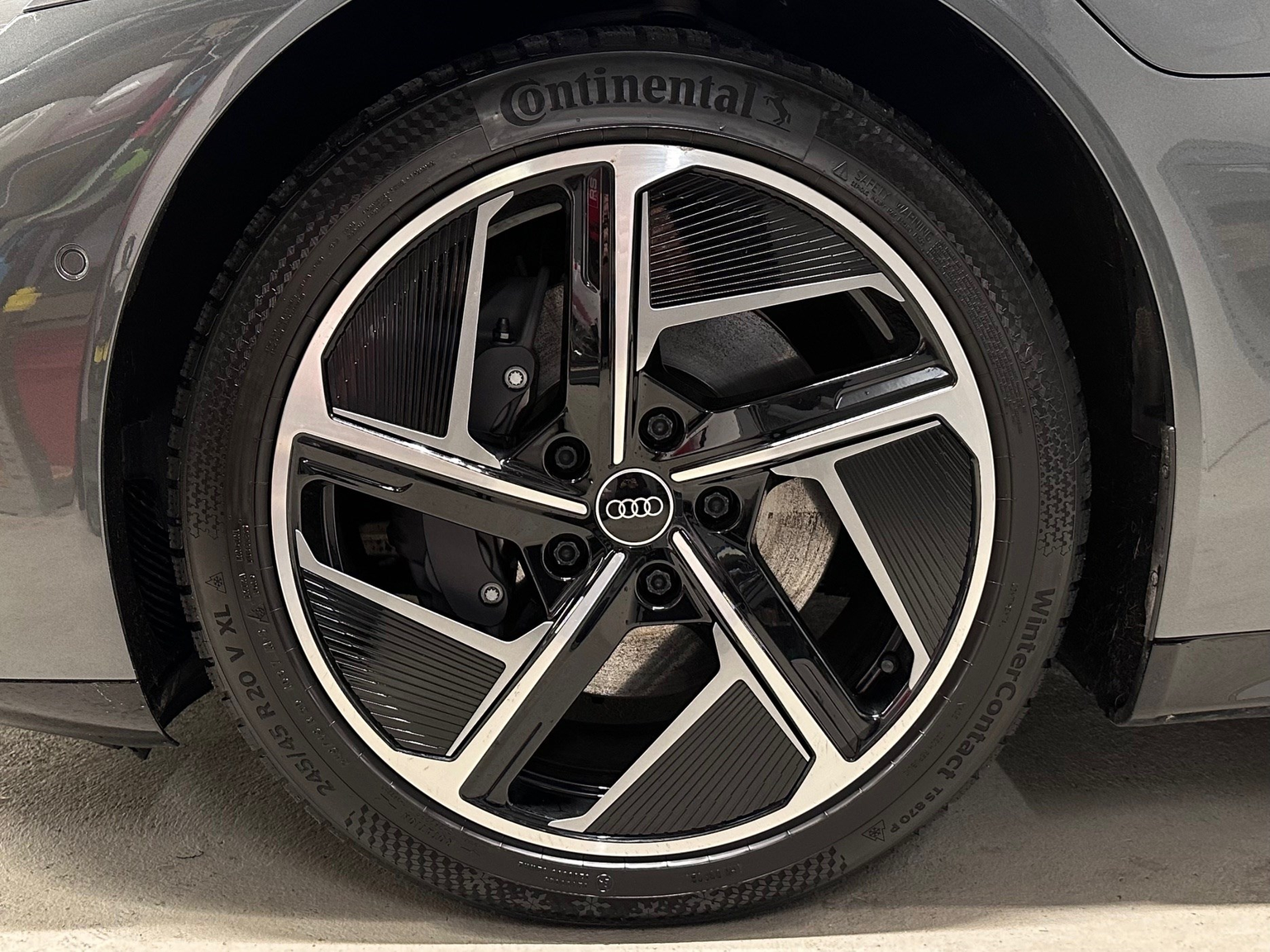 AUDI e-tron GT quattro
