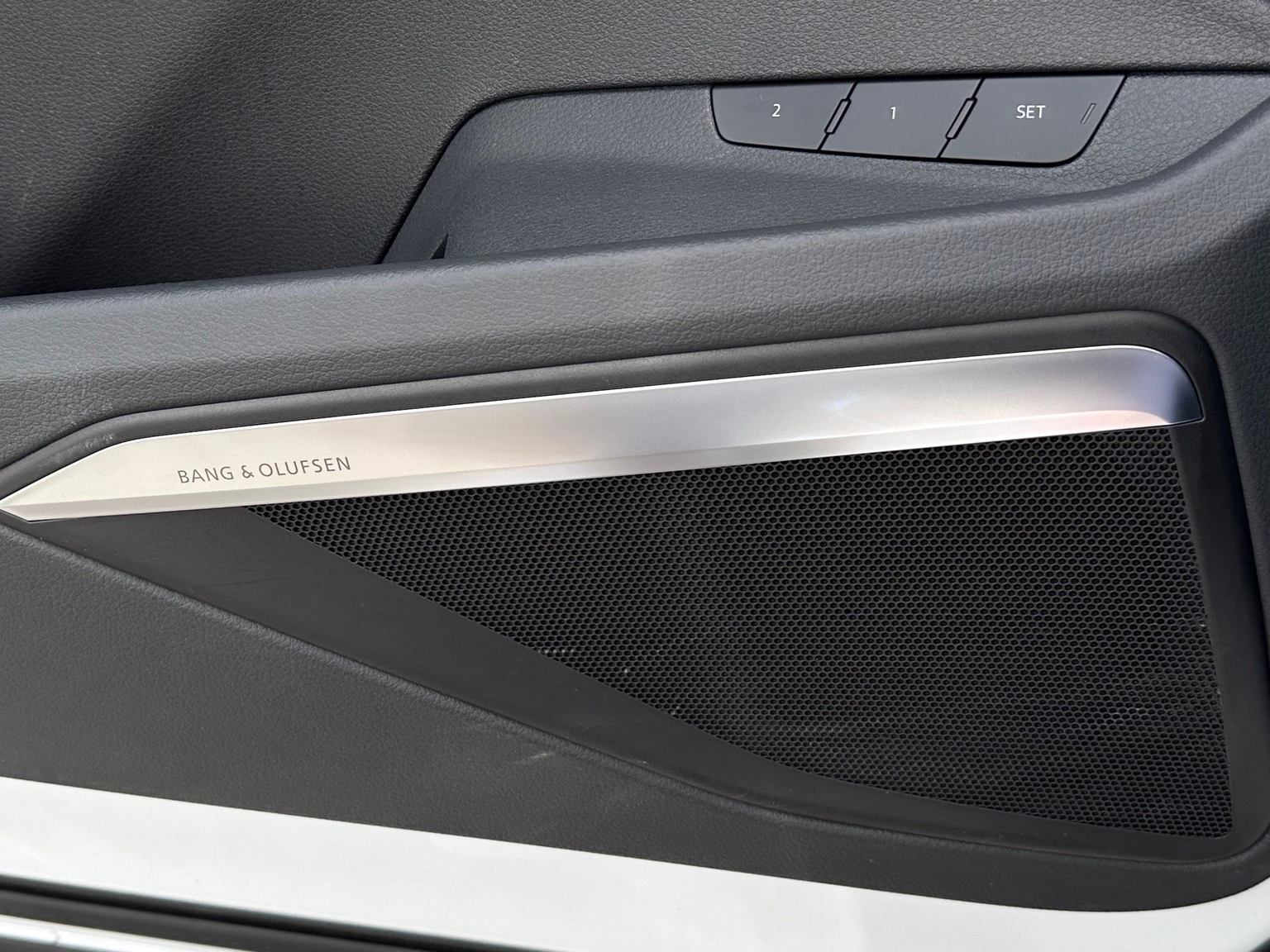 AUDI e-tron 55 quattro