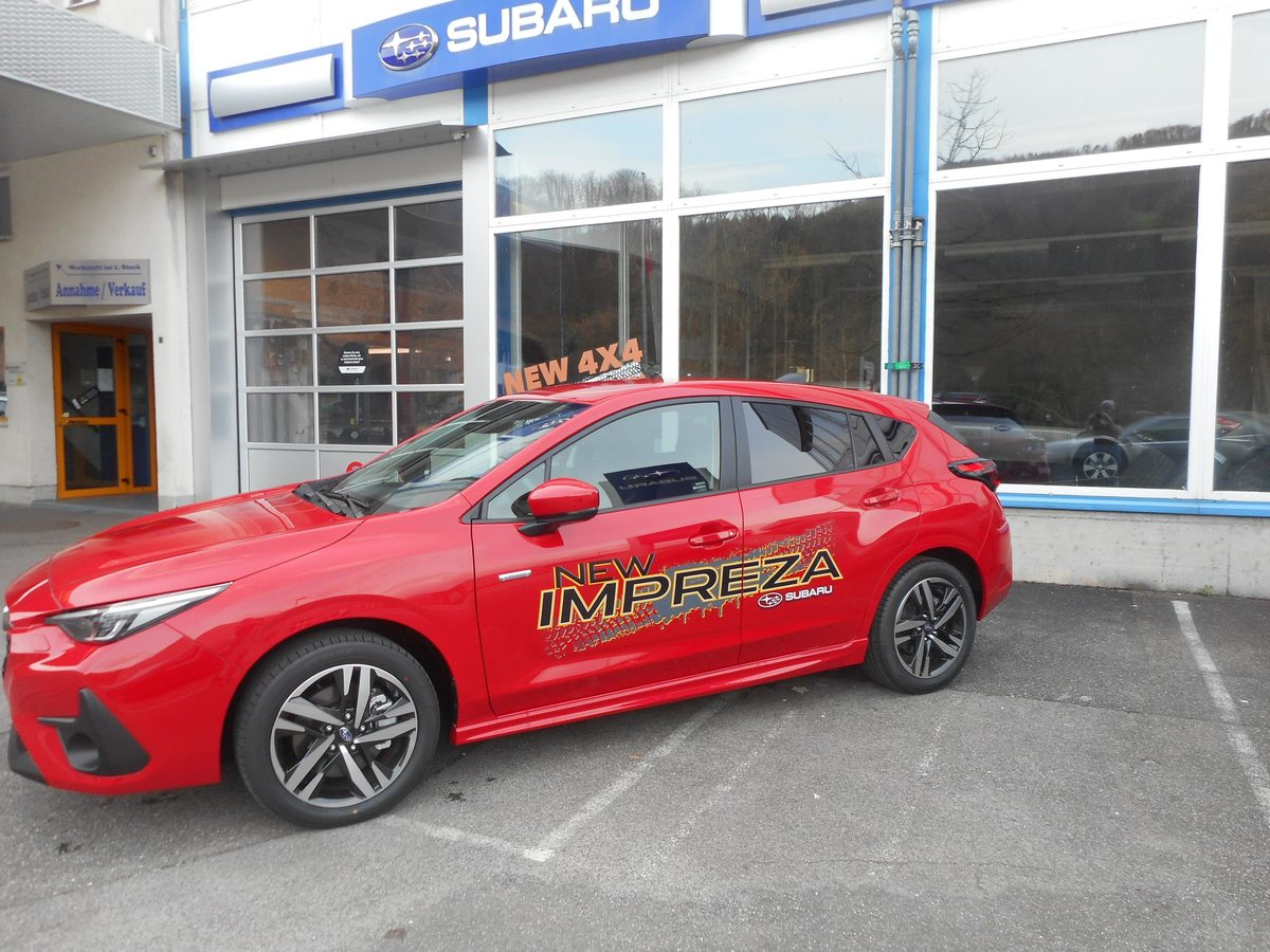 SUBARU Impreza 2.0i e-Boxer Swiss Plus