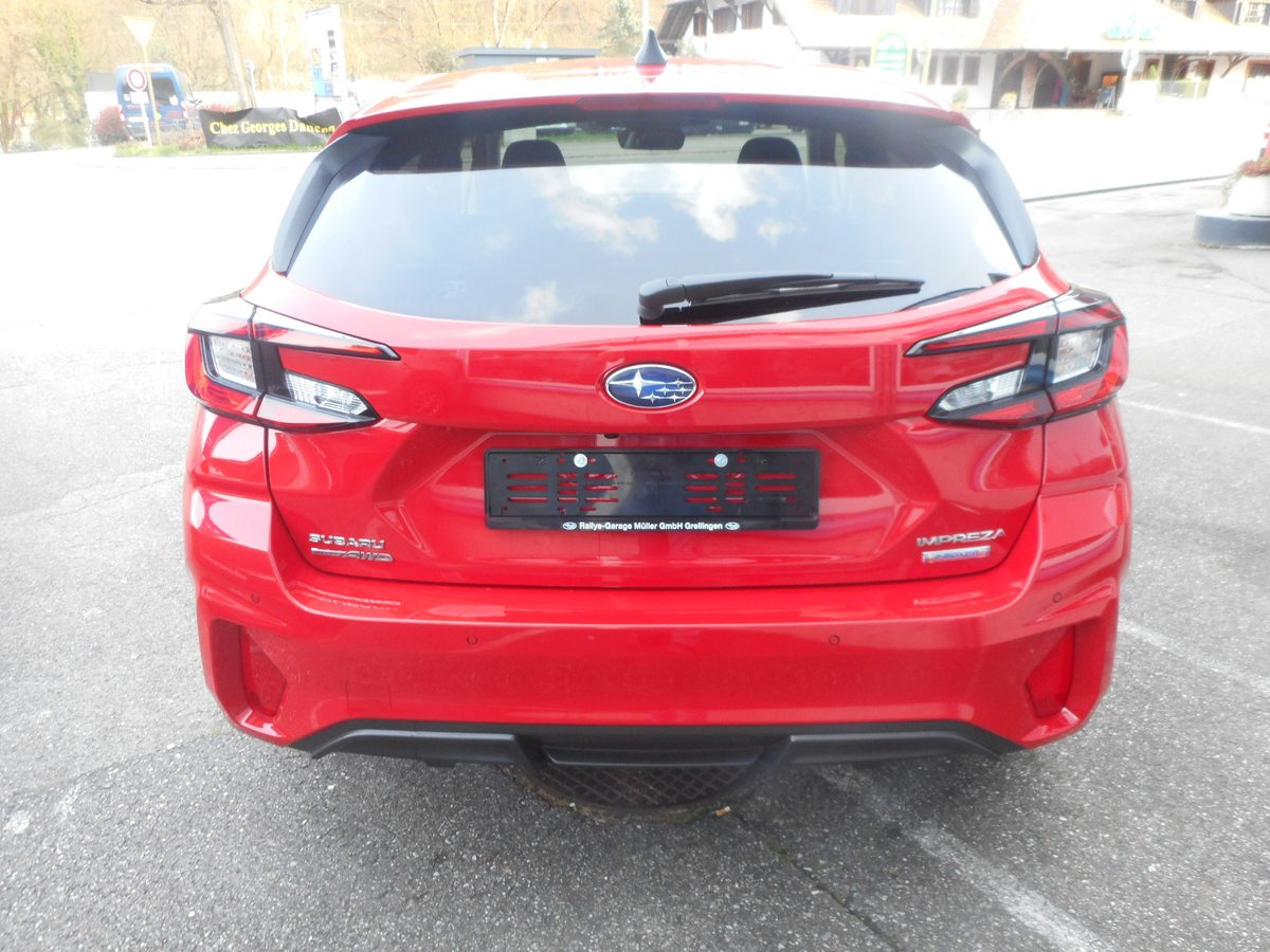 SUBARU Impreza 2.0i e-Boxer Swiss Plus