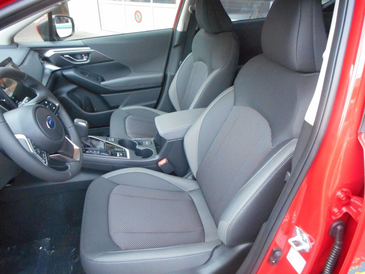 SUBARU Impreza 2.0i e-Boxer Swiss Plus