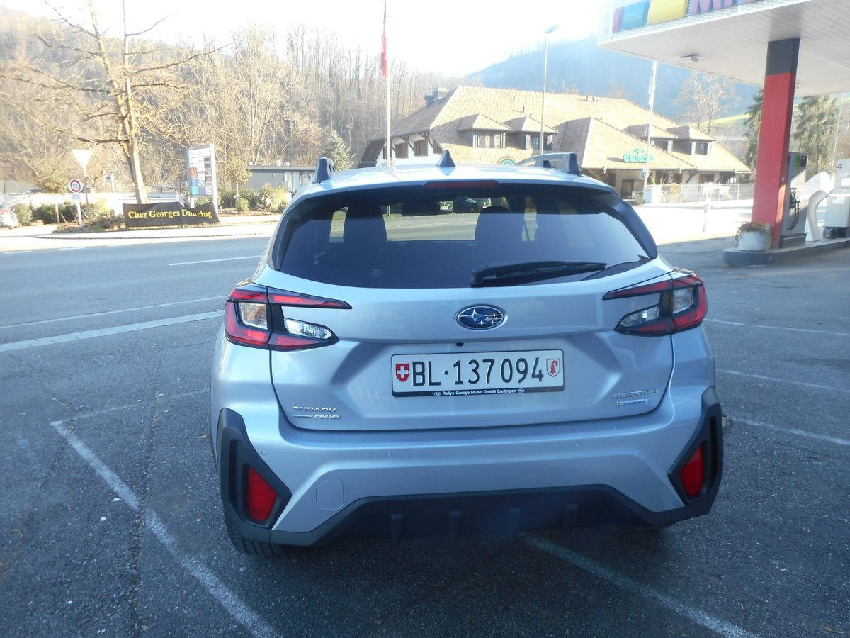 SUBARU Crosstrek 2.0i e-Boxer Swiss Plus