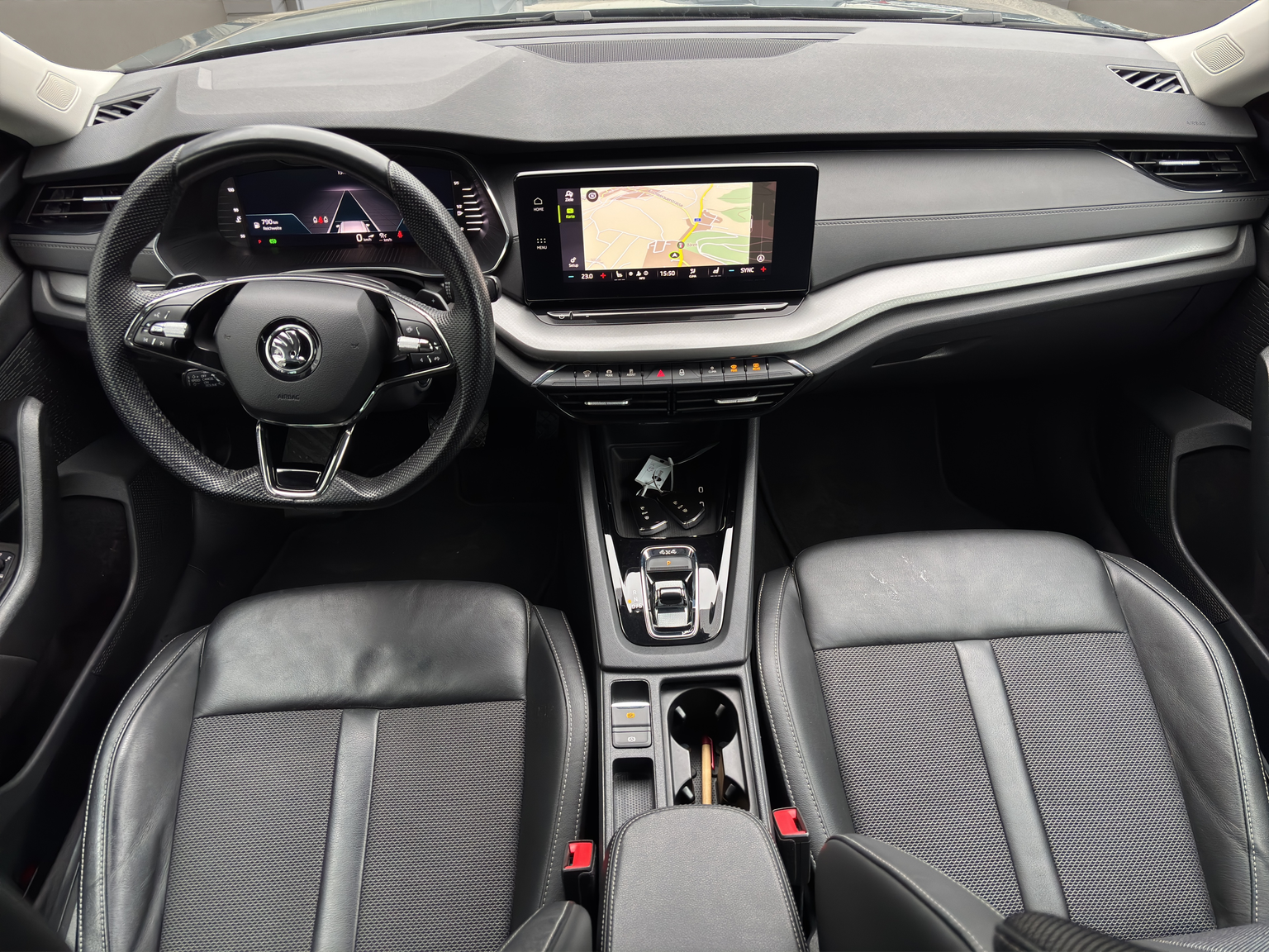 SKODA Octavia Combi 2.0 TDI DSG Ambition 4x4