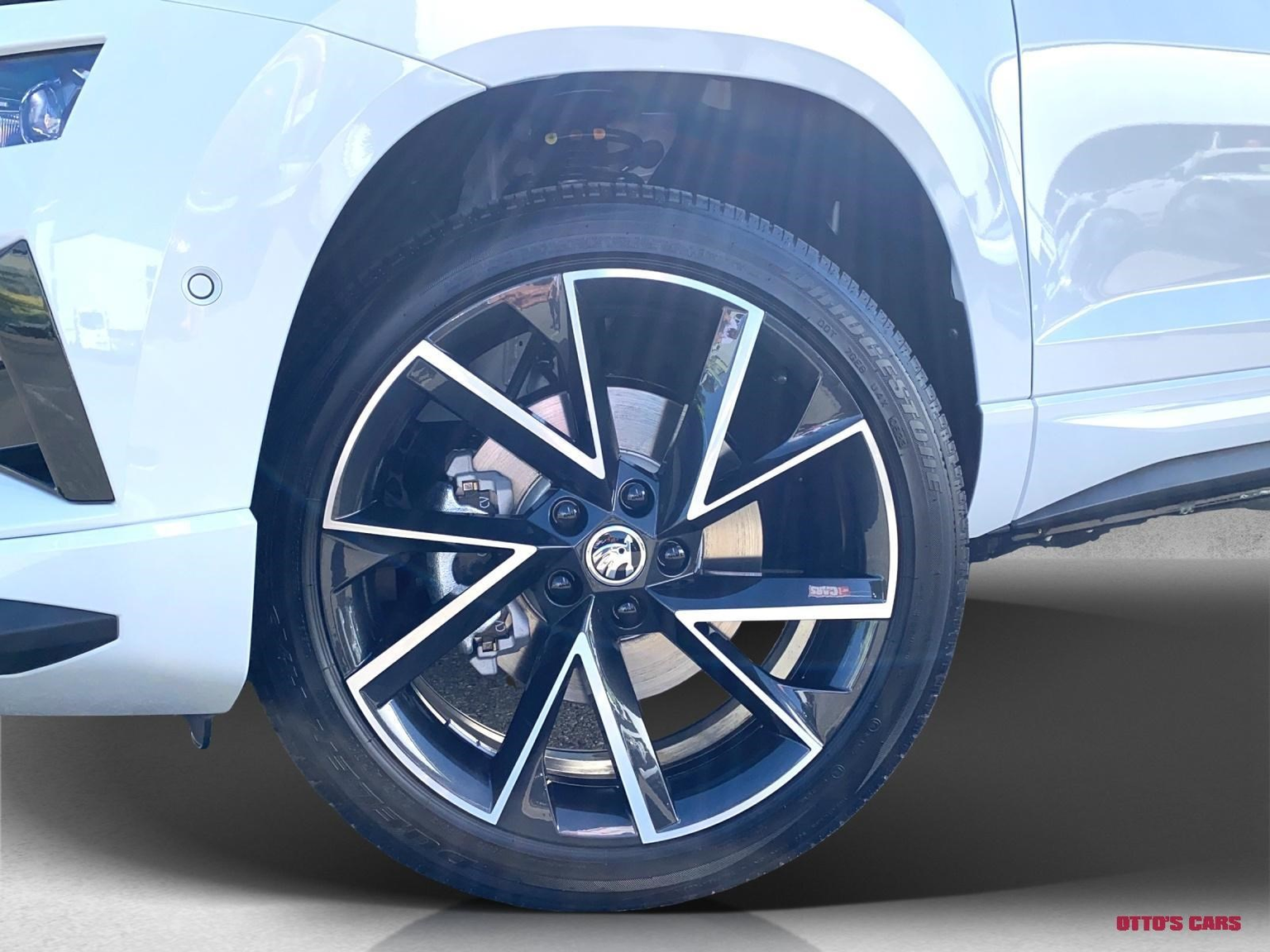 SKODA Karoq 2.0 TSI SportLine 4x4 DSG *Anhängevorrichtung*Abstandstempomat*Spurhalte* 0