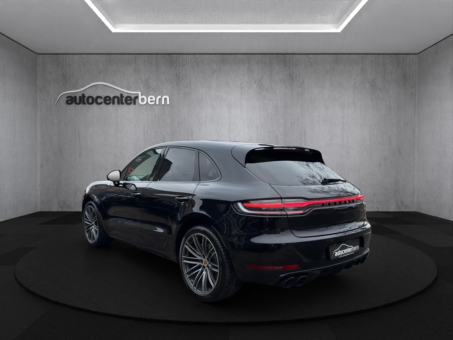 PORSCHE Macan Turbo PDK