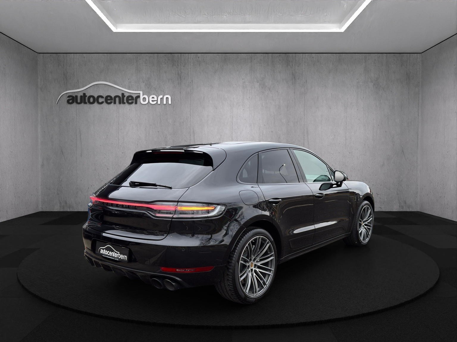 PORSCHE Macan Turbo PDK