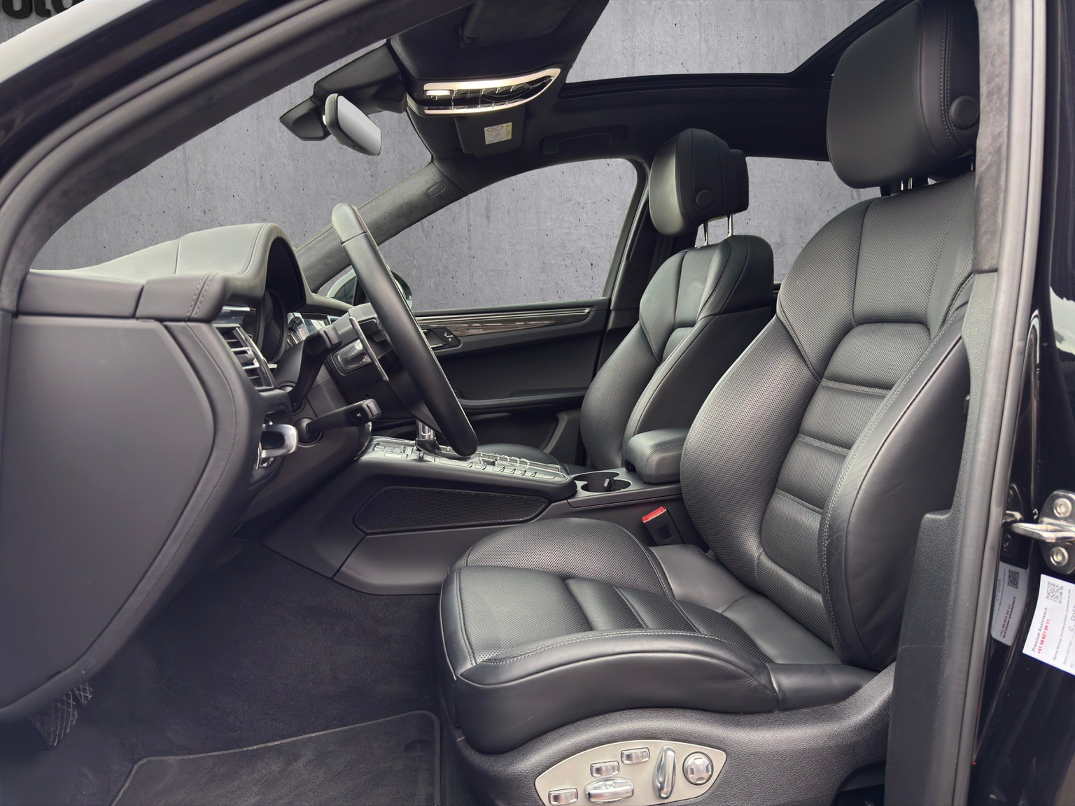 PORSCHE Macan Turbo PDK