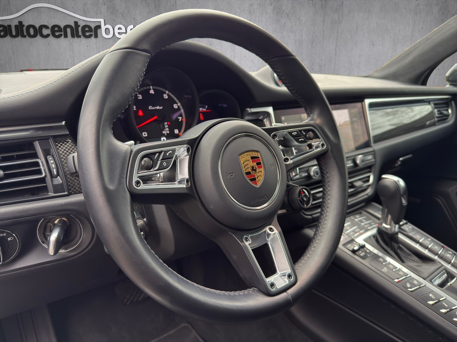 PORSCHE Macan Turbo PDK