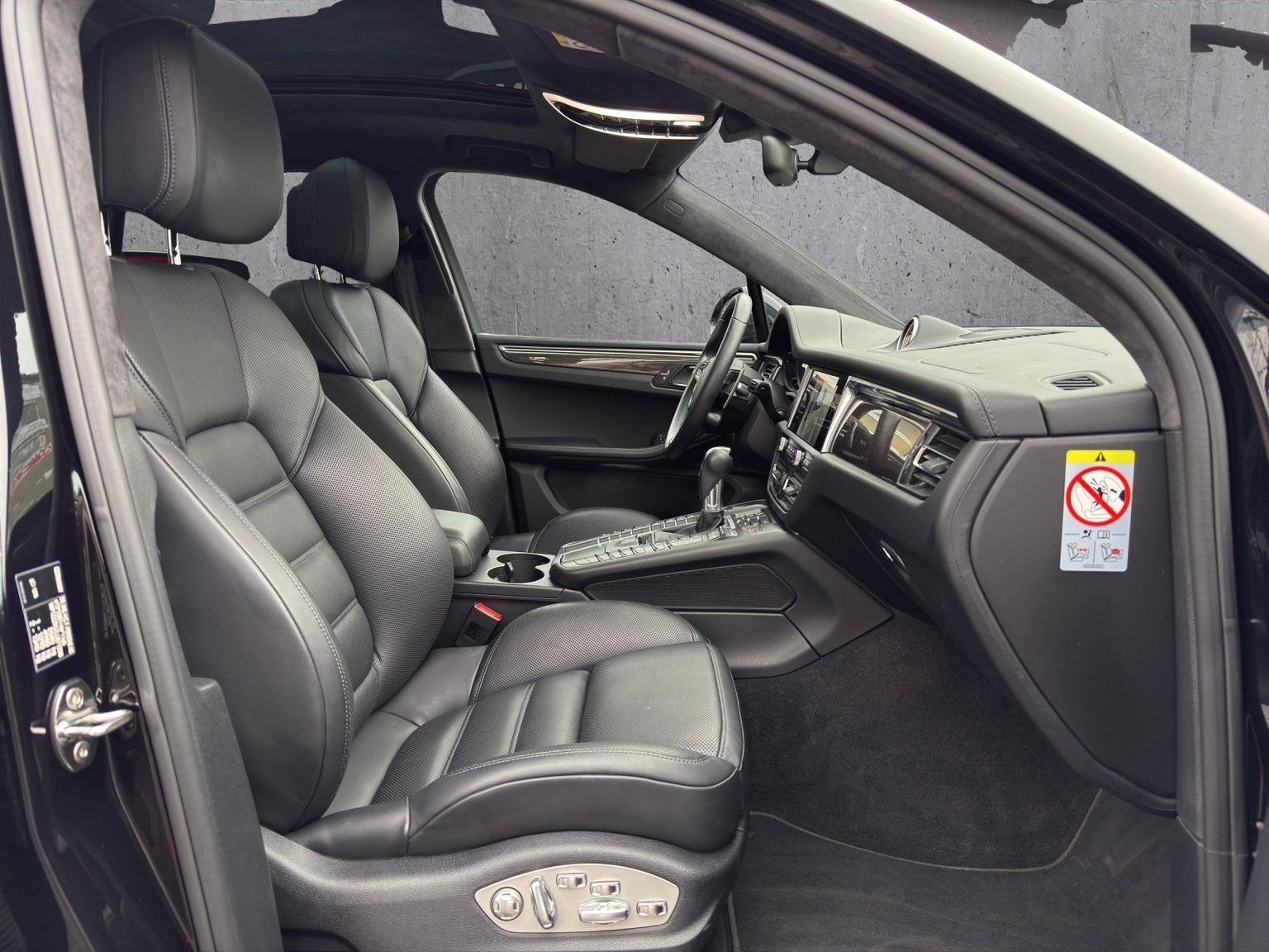 PORSCHE Macan Turbo PDK