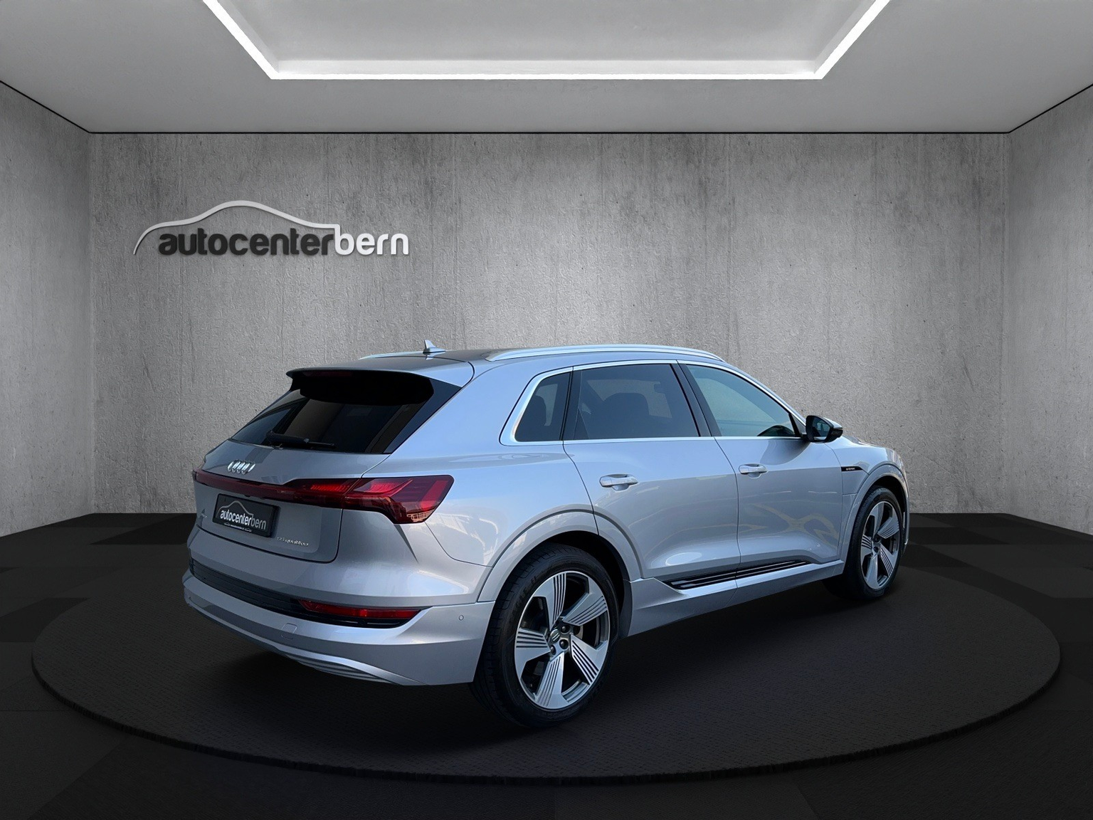AUDI e-tron 55 S Line quattro