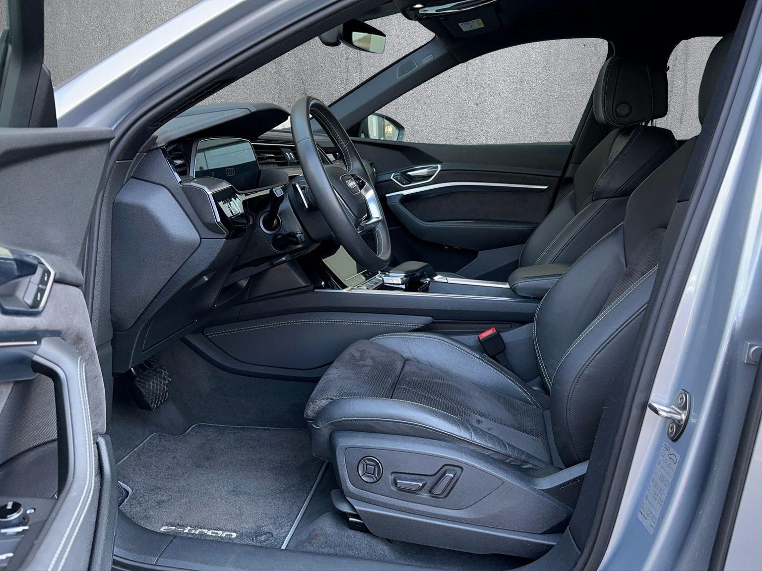 AUDI e-tron 55 S Line quattro
