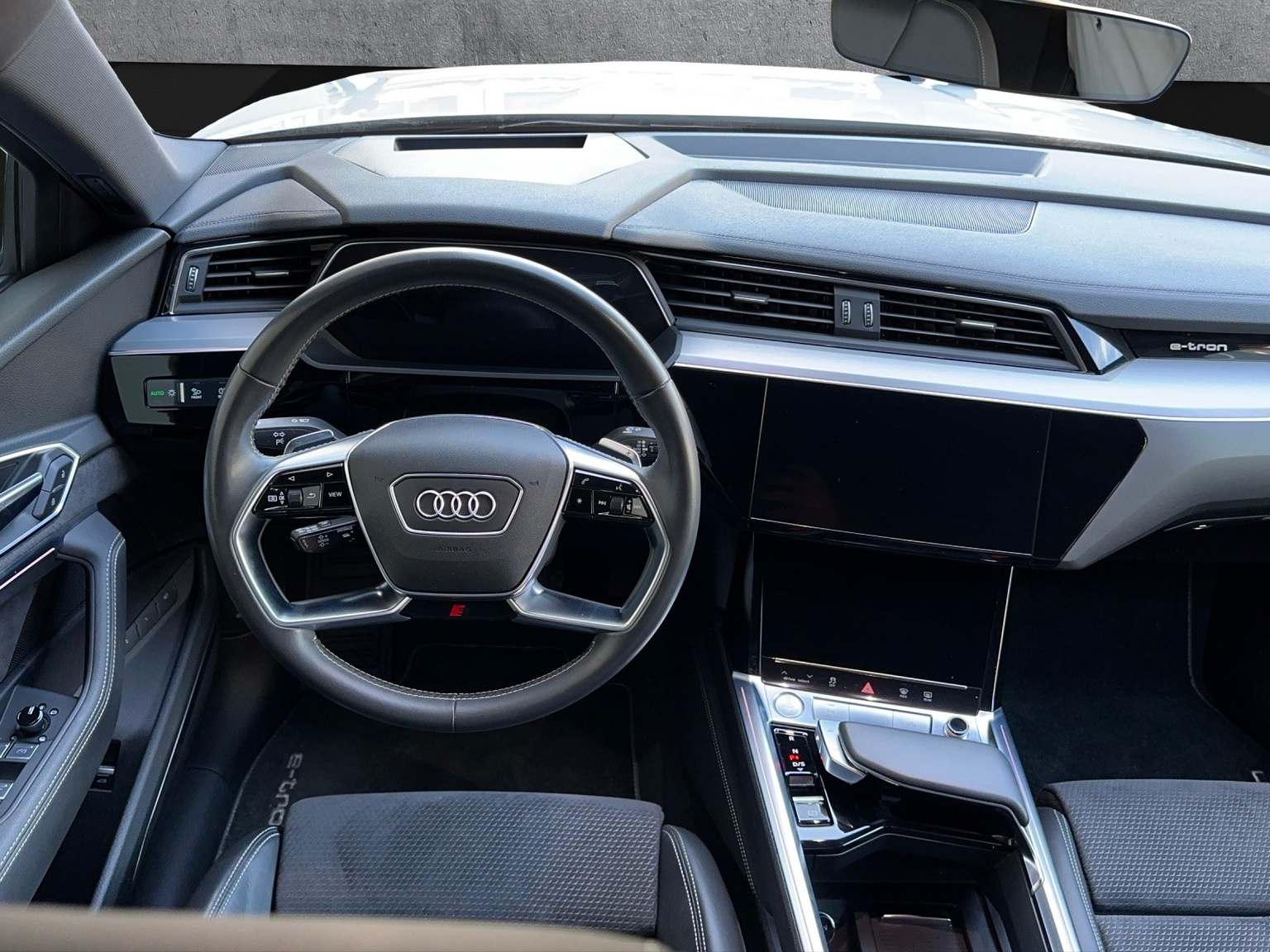AUDI e-tron 55 S Line quattro