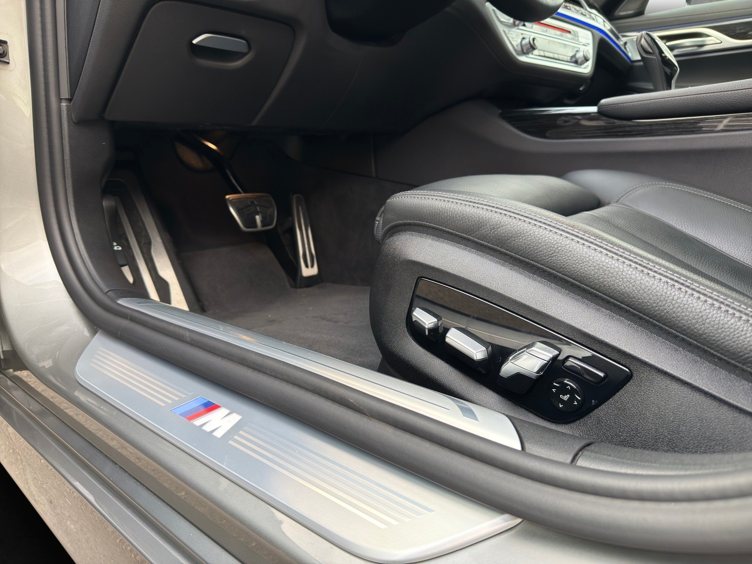 BMW 730d xDrive 48V M Sport Steptronic