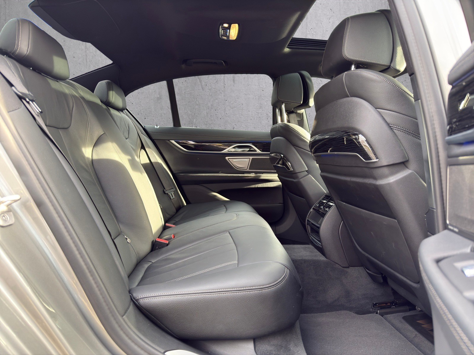 BMW 730d xDrive 48V M Sport Steptronic
