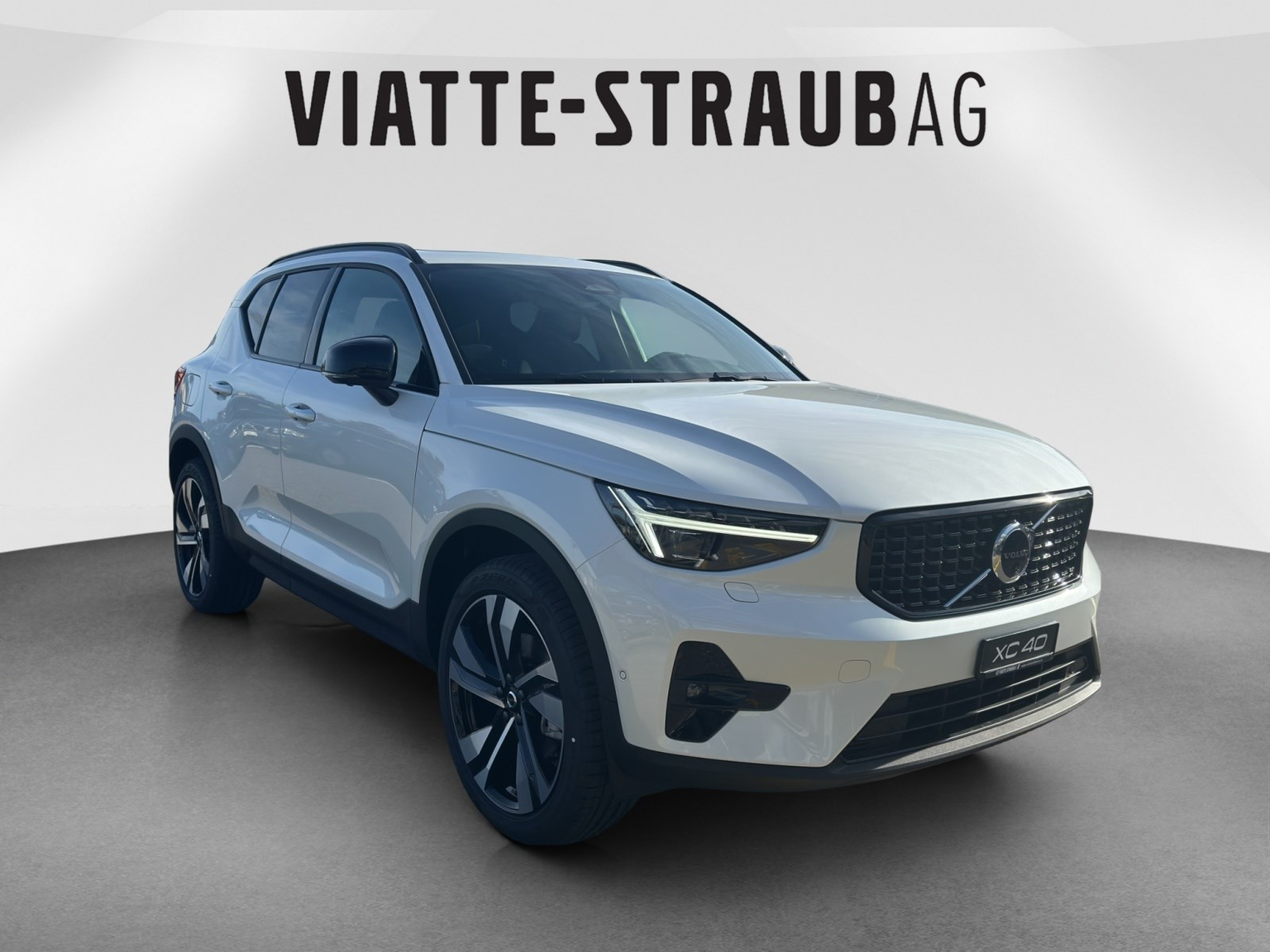 VOLVO XC40 2.0 B4 MH Ultra Dark
