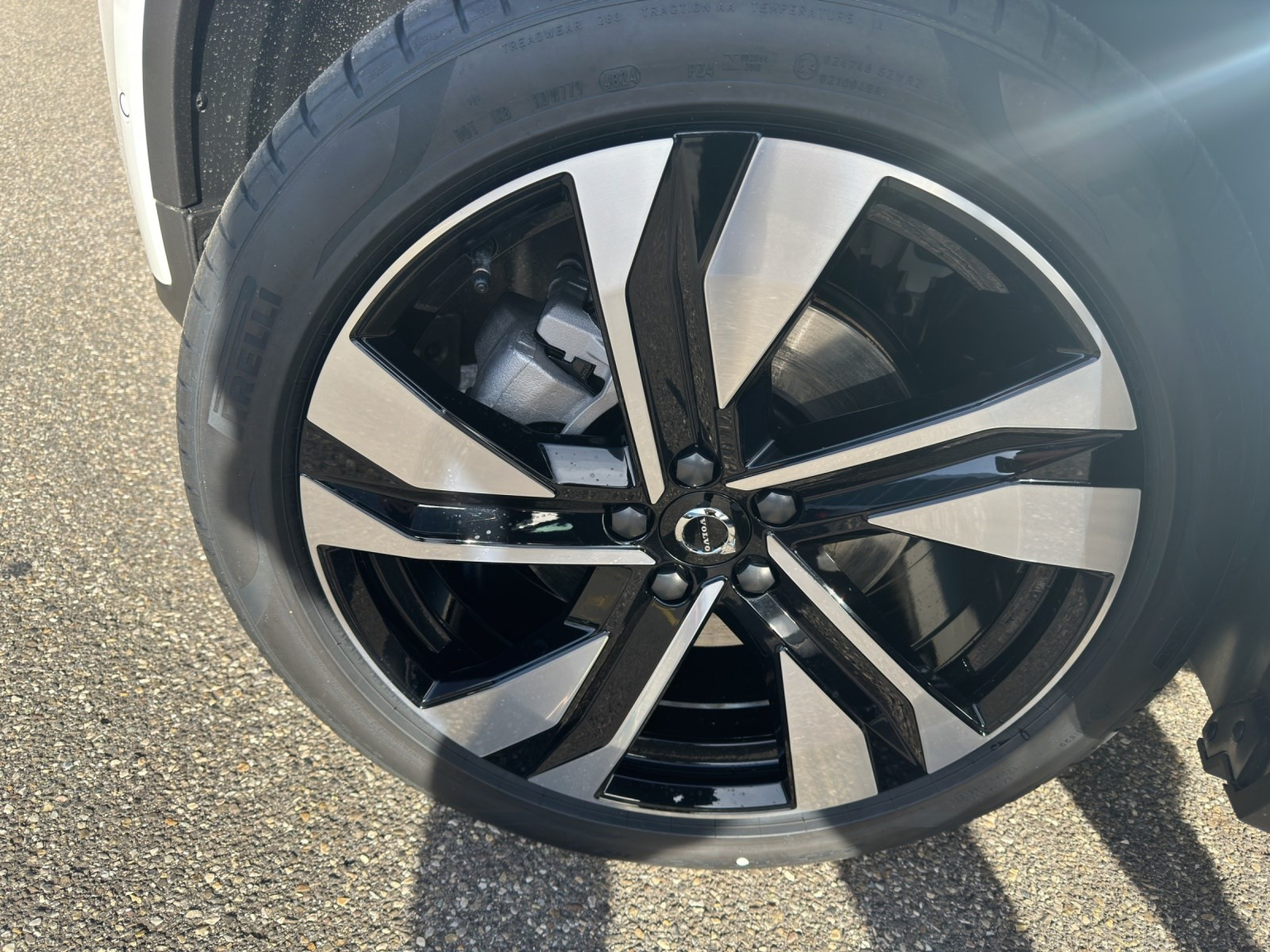 VOLVO XC40 2.0 B4 MH Ultra Dark