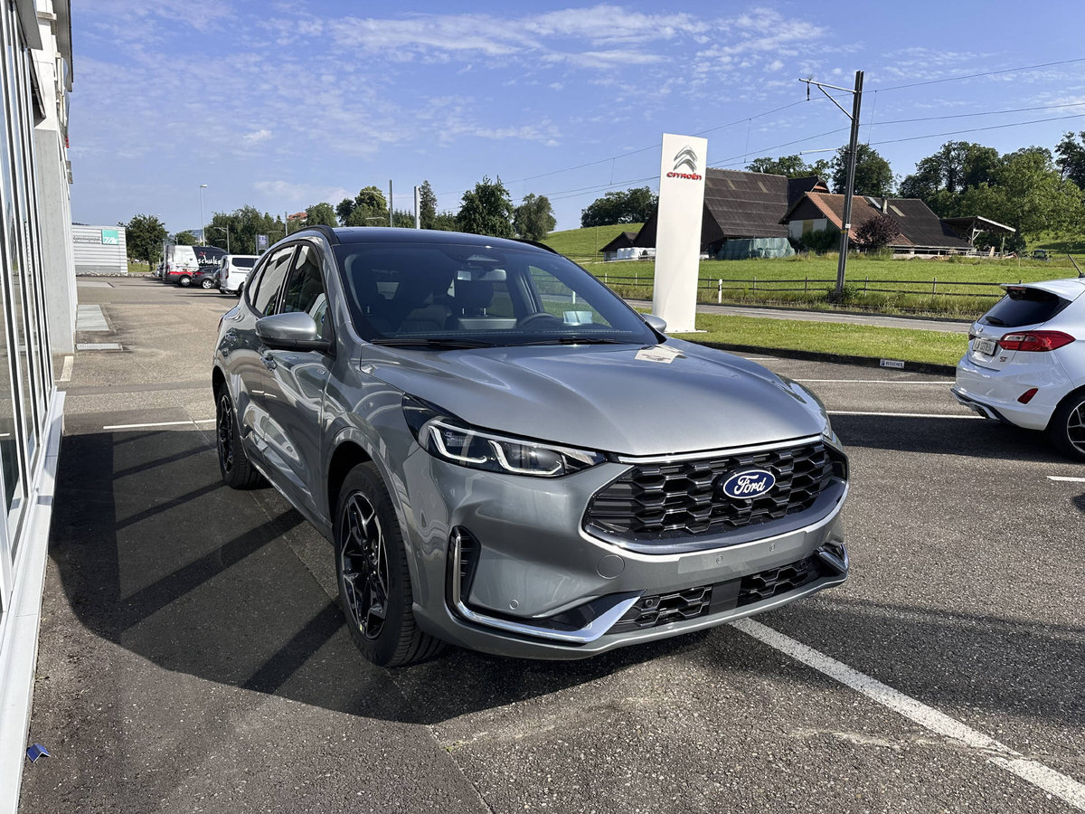 FORD Kuga 2.5 Hybrid ST-Line X 4x4