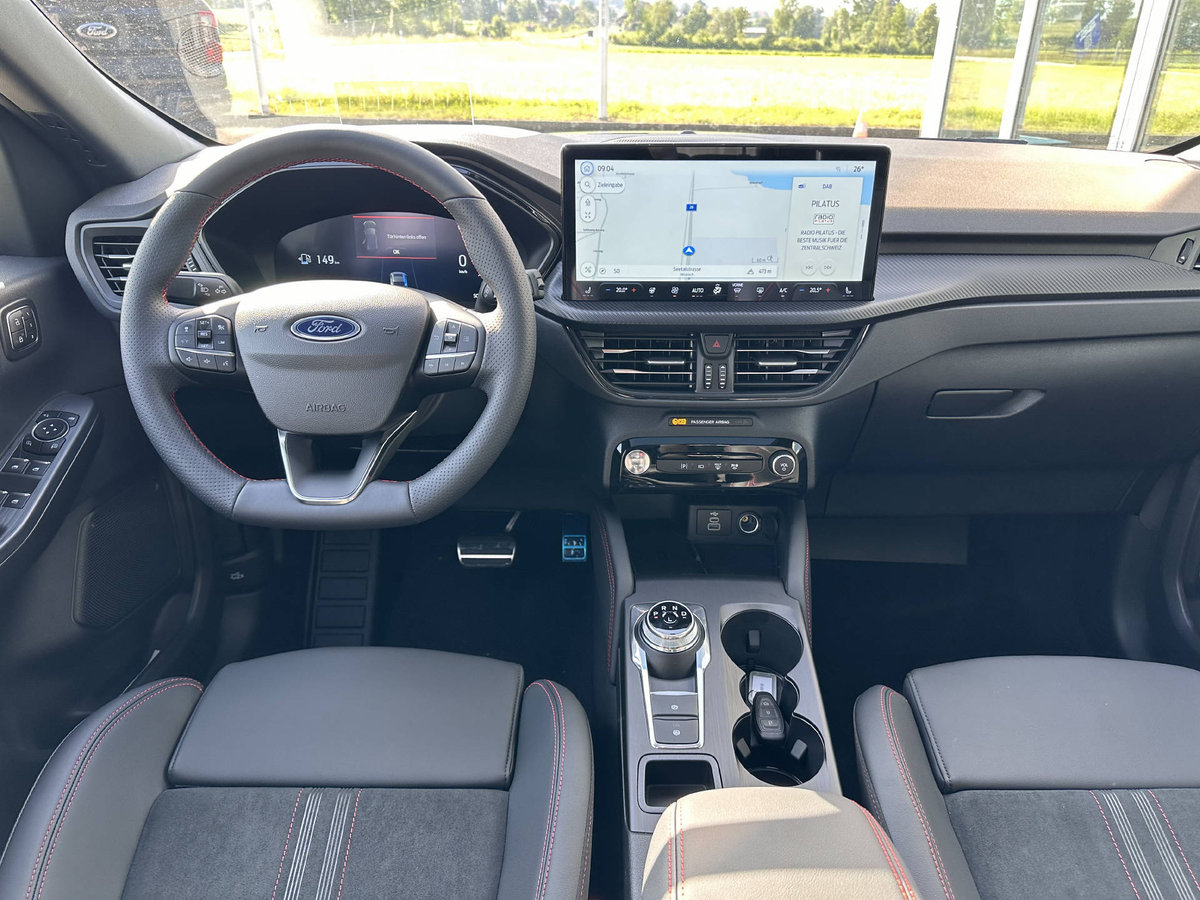 FORD Kuga 2.5 Hybrid ST-Line X 4x4
