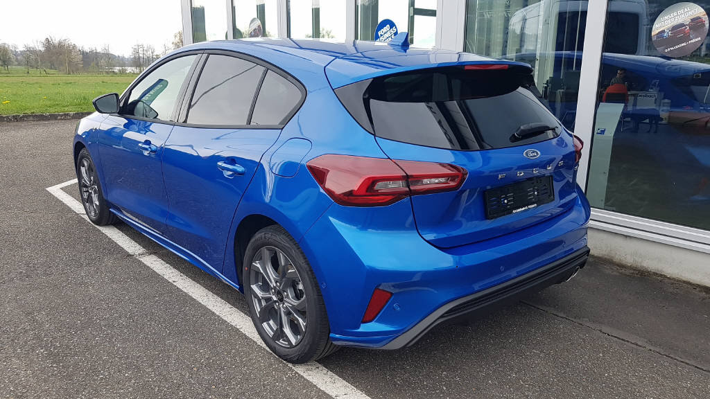FORD Focus 1.0i EcoB Hybrid 155 ST-Line