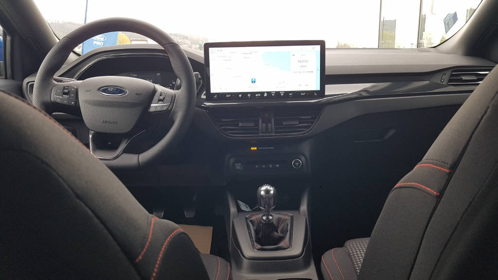 FORD Focus 1.0i EcoB Hybrid 155 ST-Line