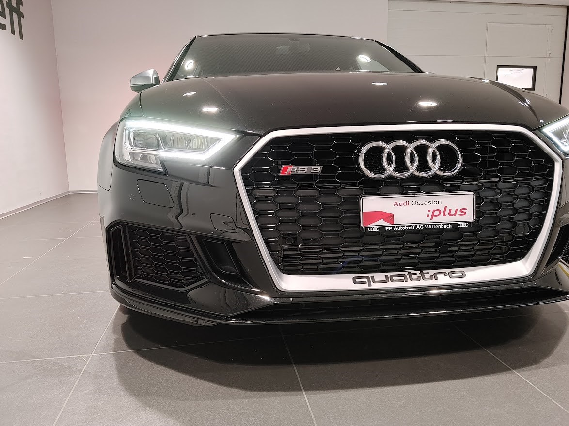 AUDI RS3 Limousine 2.5 TSI quattro S-tronic