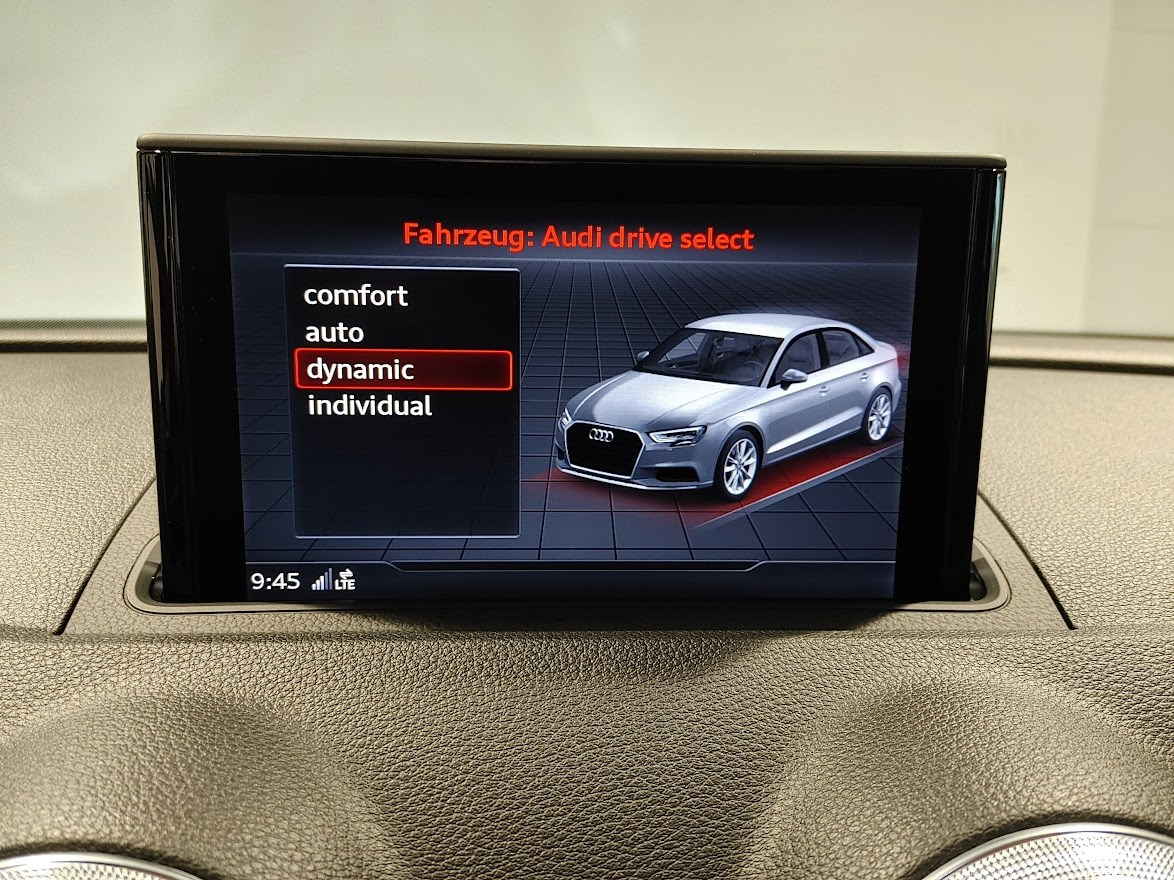 AUDI RS3 Limousine 2.5 TSI quattro S-tronic