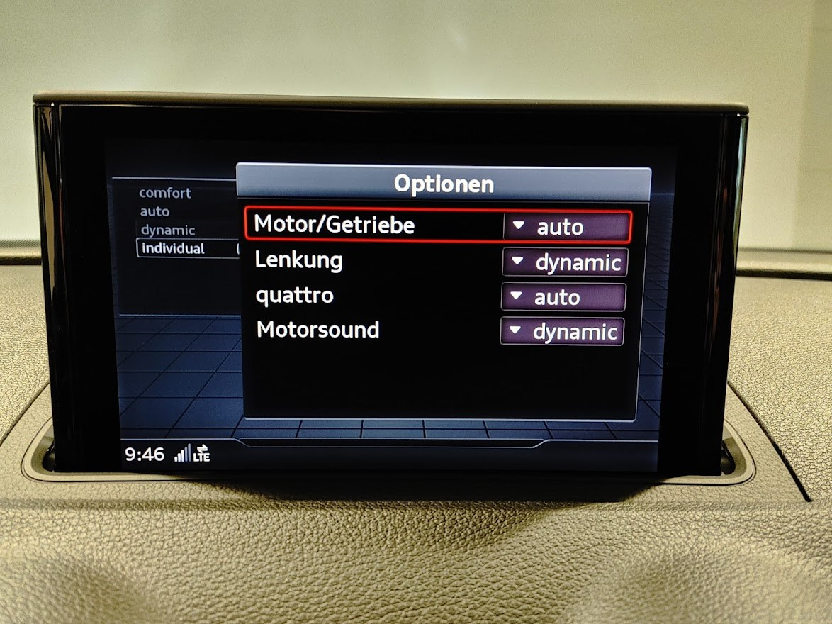 AUDI RS3 Limousine 2.5 TSI quattro S-tronic