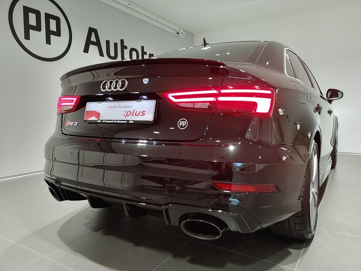AUDI RS3 Limousine 2.5 TSI quattro S-tronic