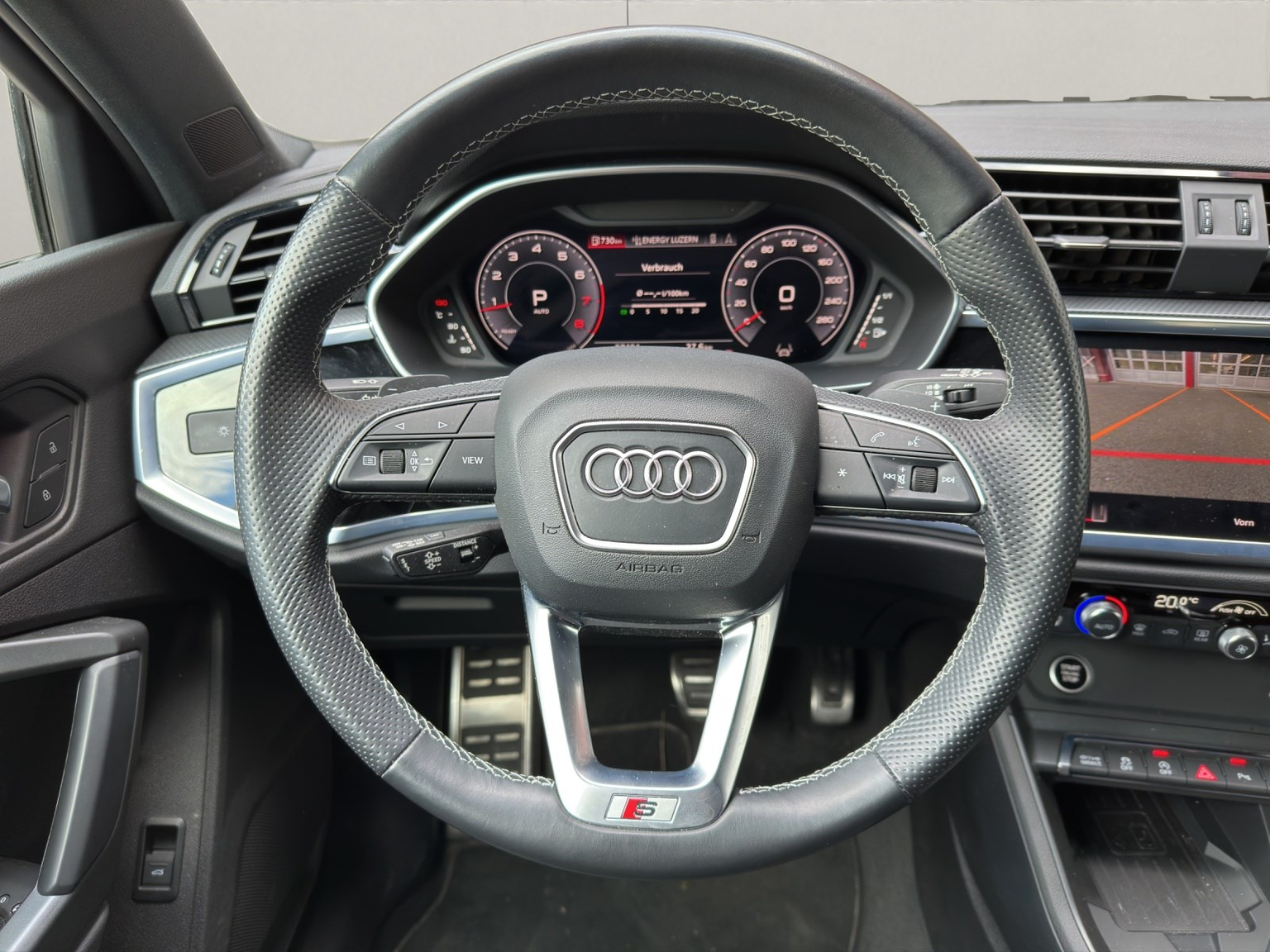 AUDI Q3 2.0 45 TFSI S line quat. S-Tr.