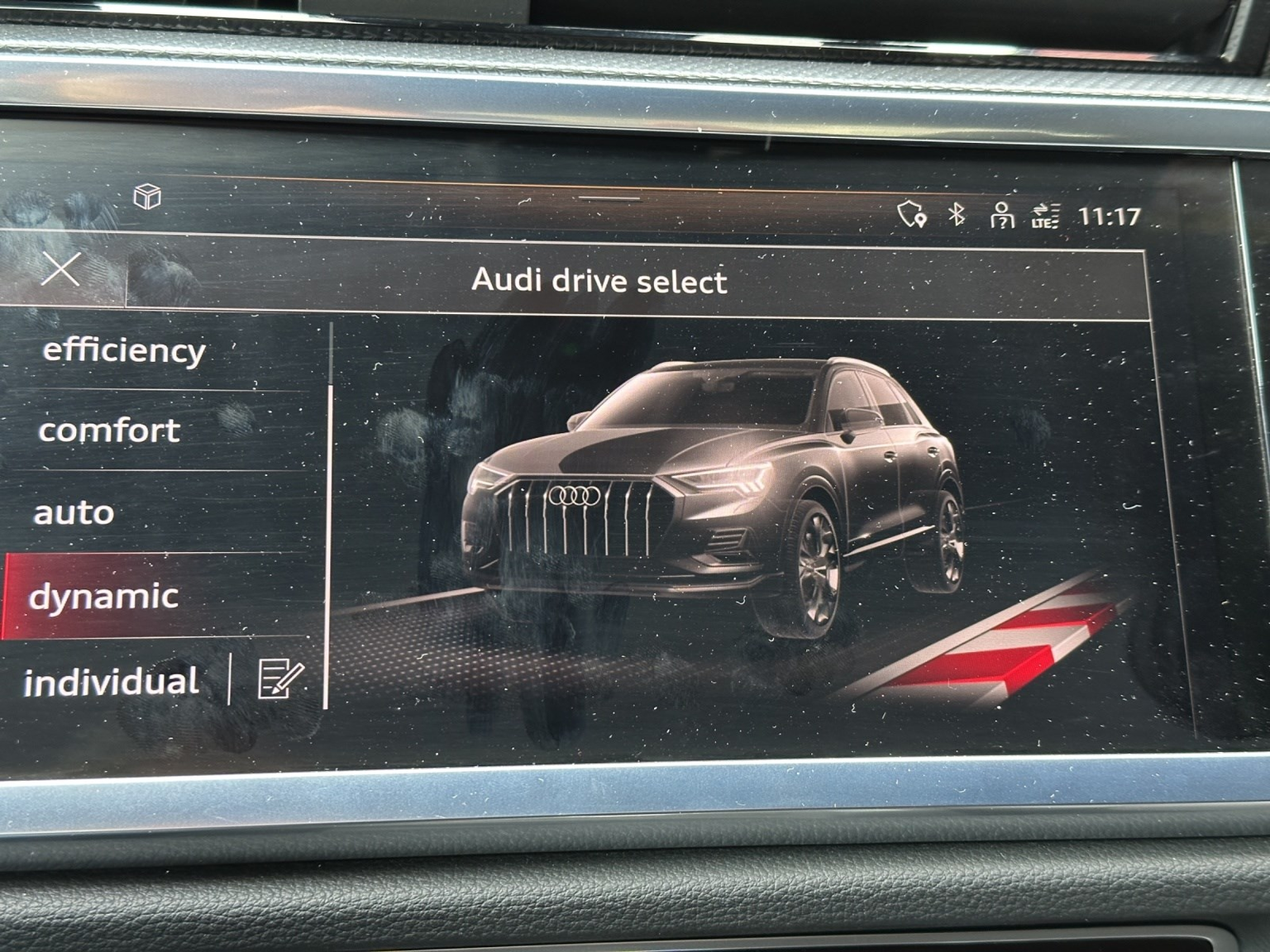 AUDI Q3 2.0 45 TFSI S line quat. S-Tr.