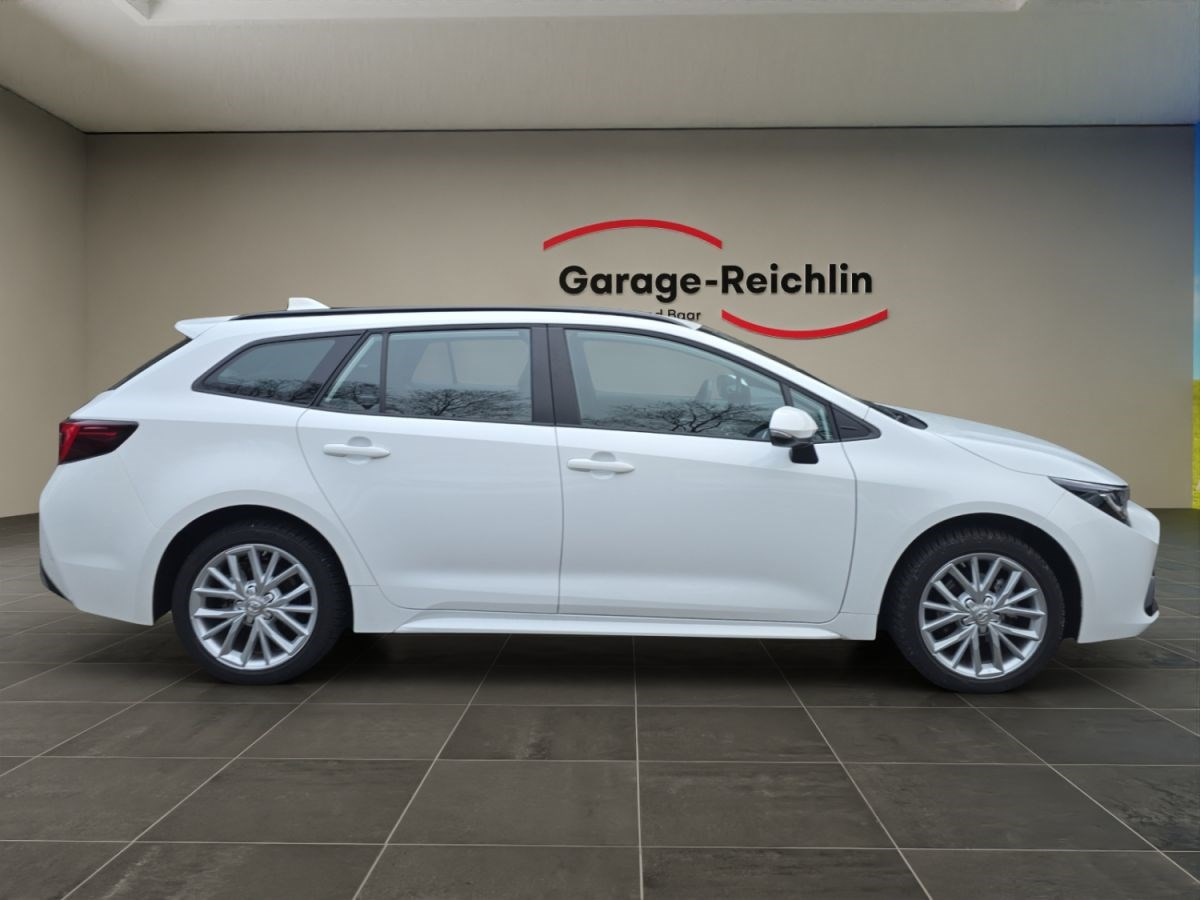TOYOTA Corolla Touring Sports 1.8 HSD Comfort