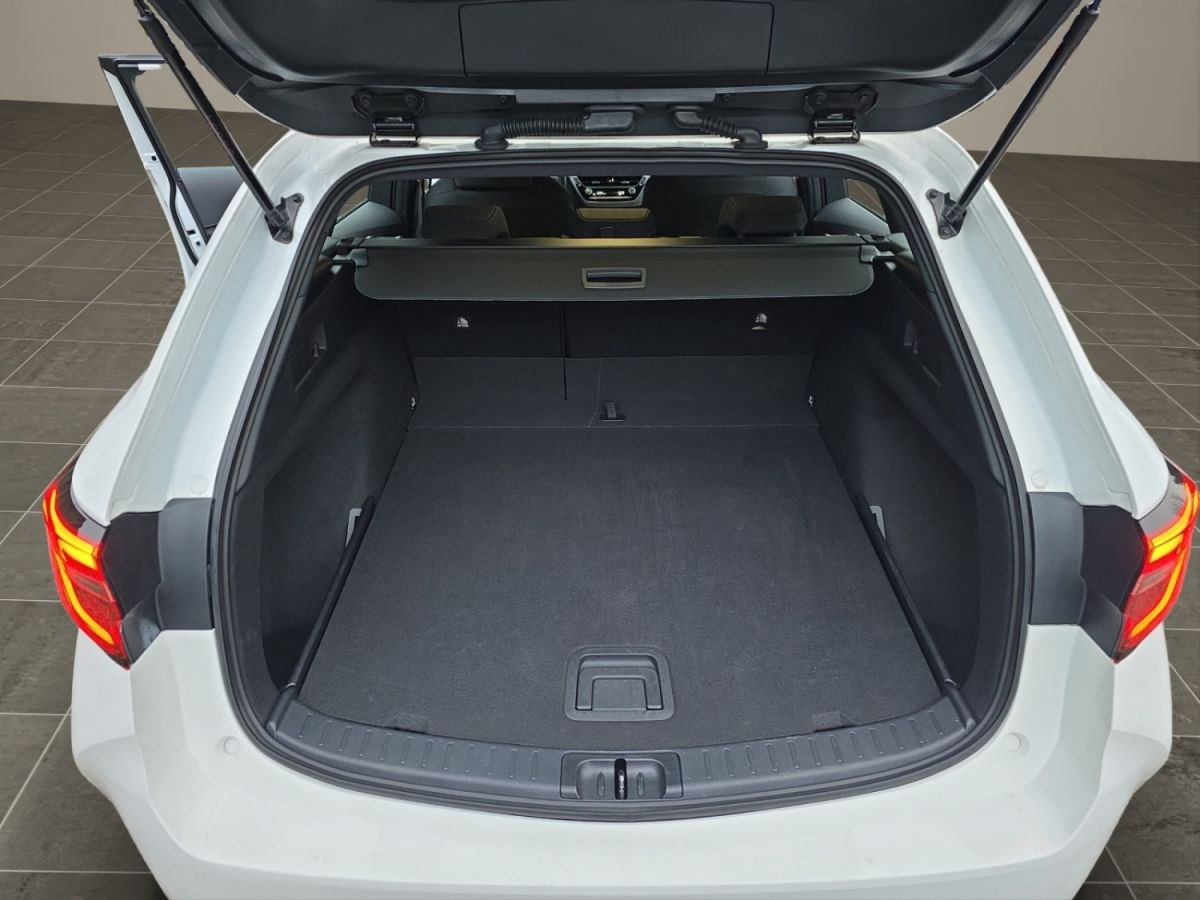 TOYOTA Corolla Touring Sports 1.8 HSD Comfort