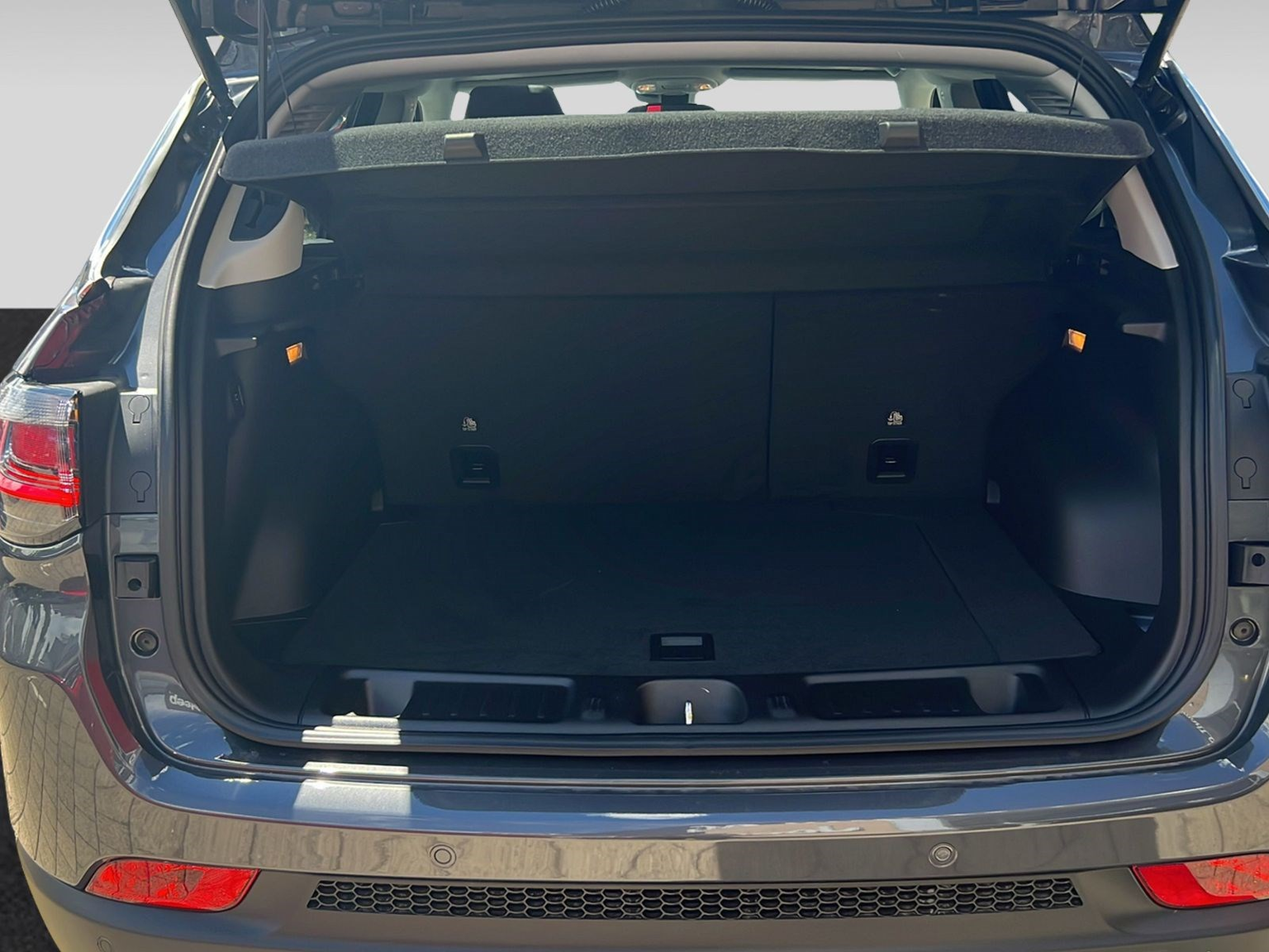 JEEP Compass 1.3 Swiss Limited 4xe Pack Plus Sky