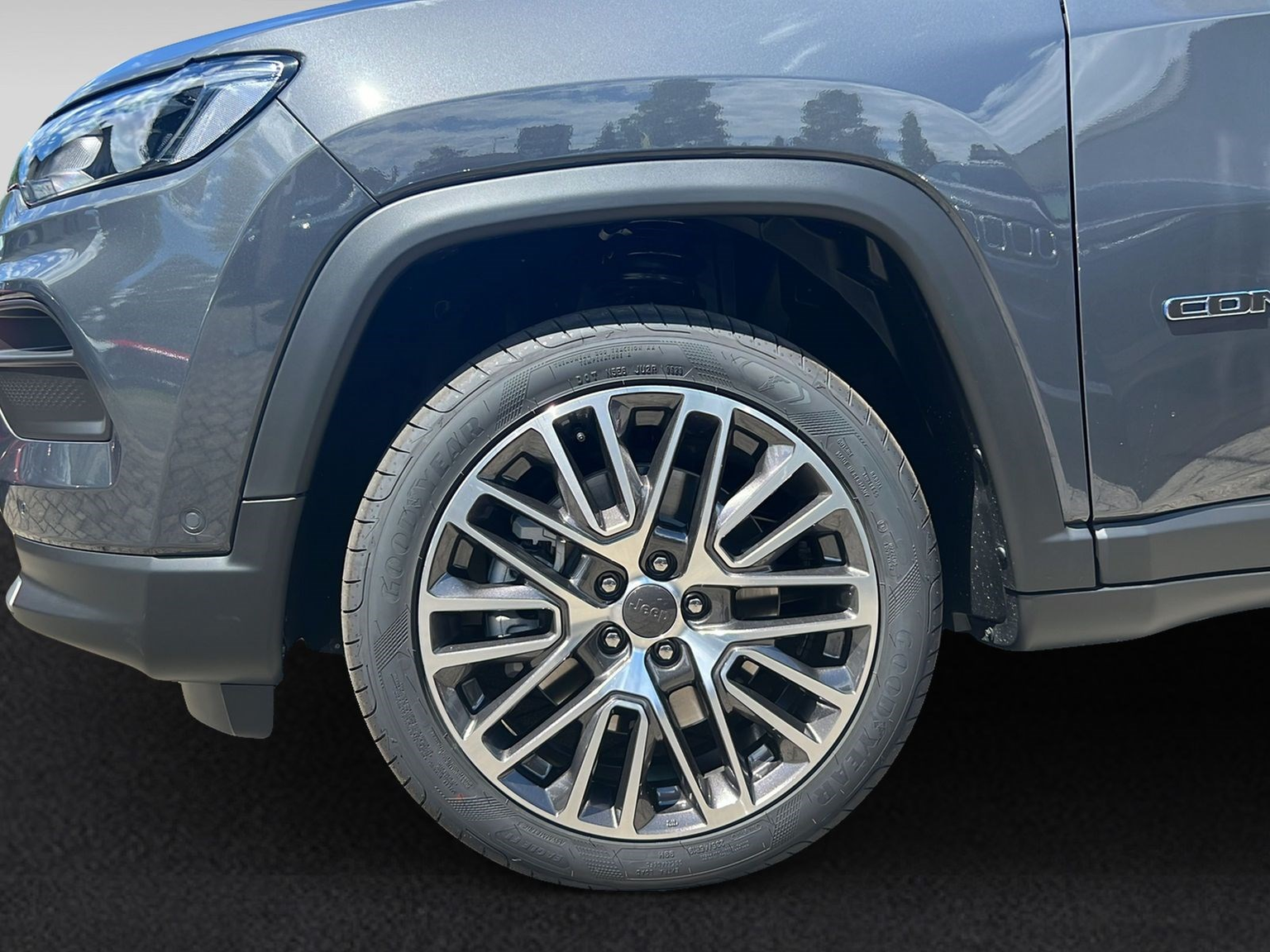 JEEP Compass 1.3 Swiss Limited 4xe Pack Plus Sky