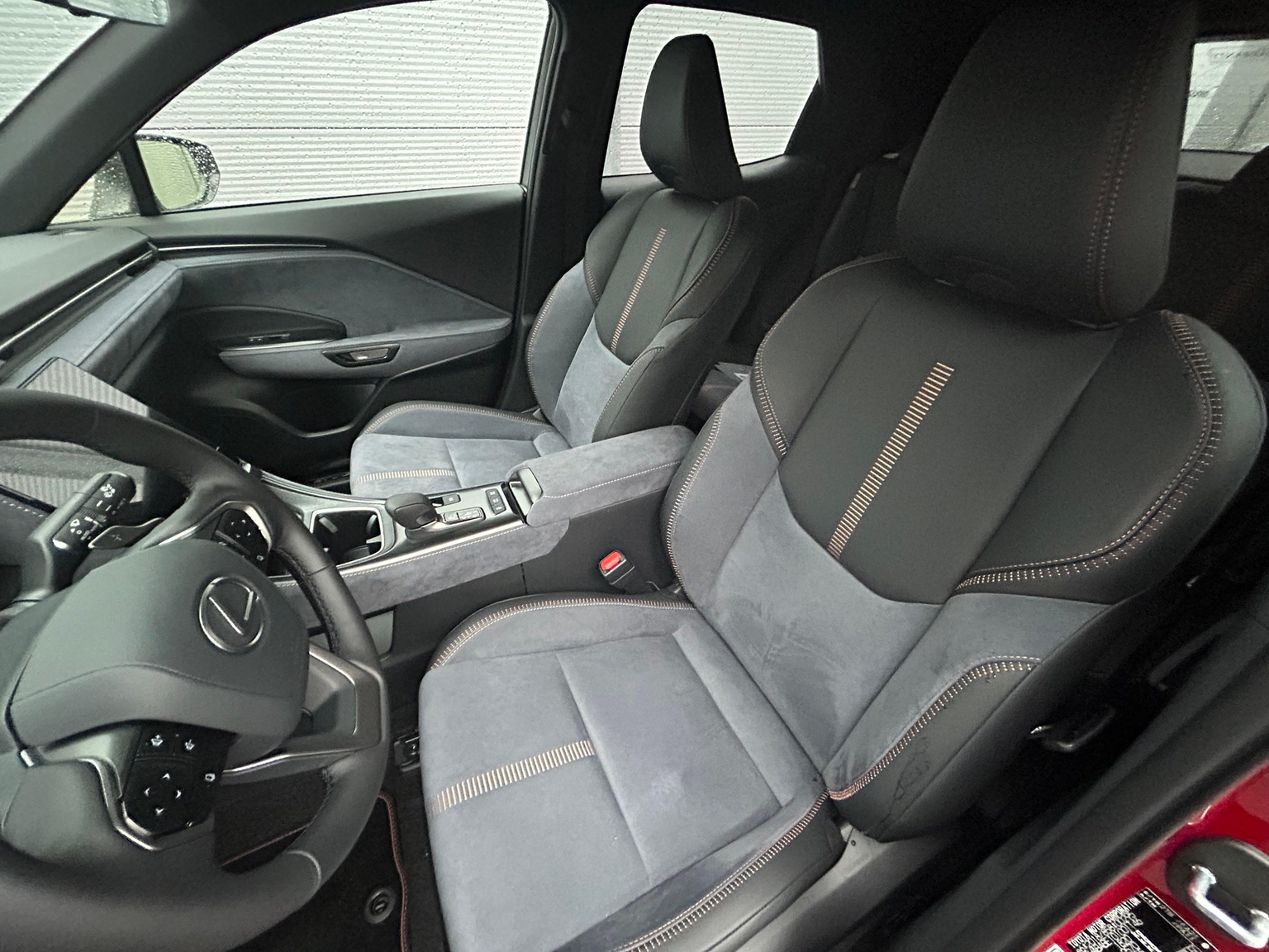 LEXUS LBX 1.5 Hybrid Cool AWD