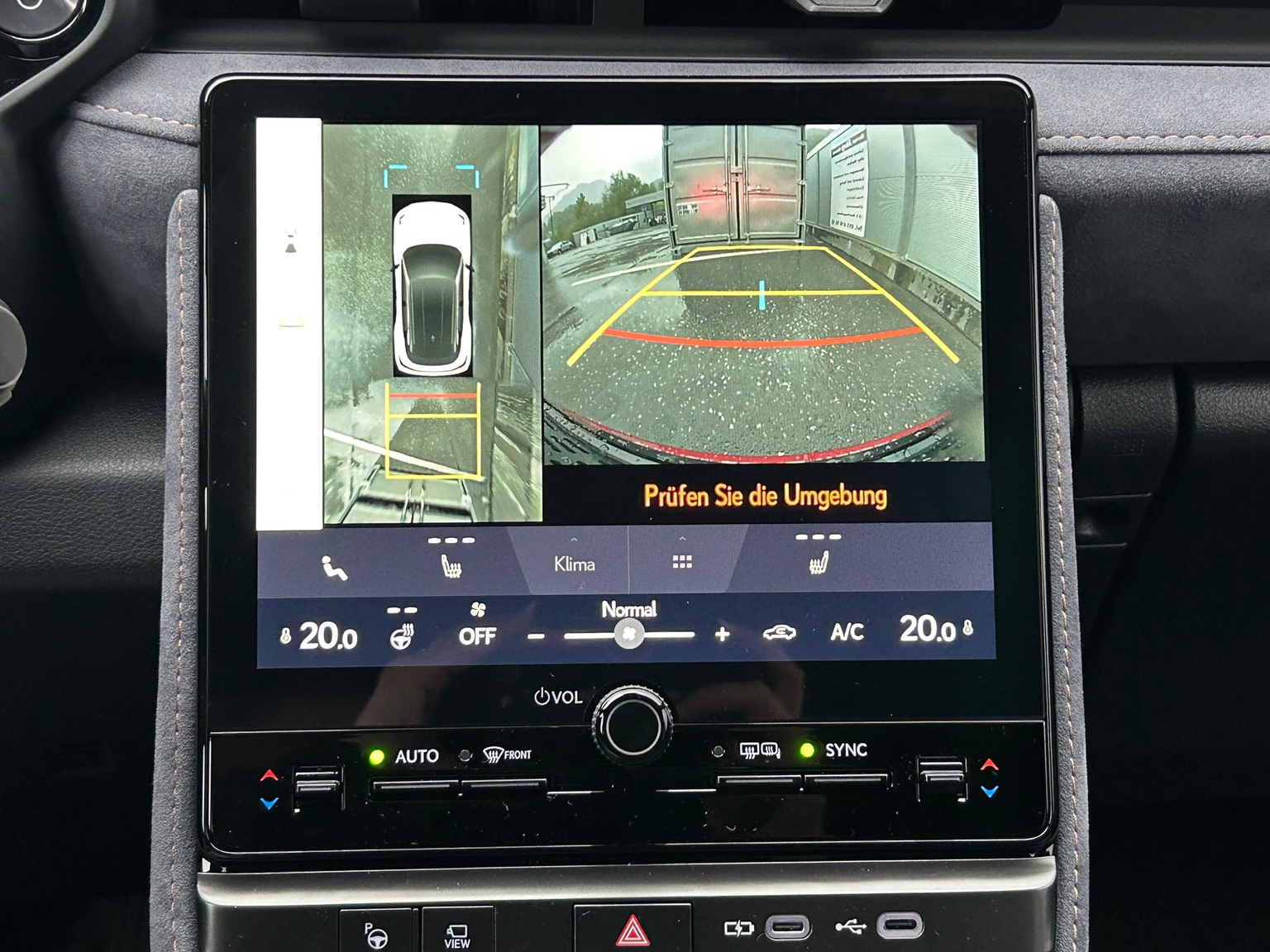 LEXUS LBX 1.5 Hybrid Cool AWD
