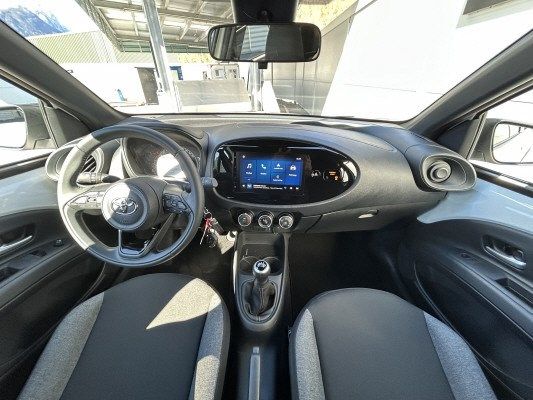 TOYOTA Aygo X 1.0 VVT-i Cmf Cmf