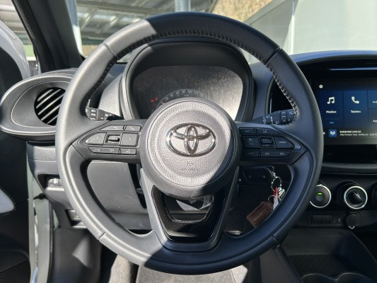 TOYOTA Aygo X 1.0 VVT-i Cmf Cmf