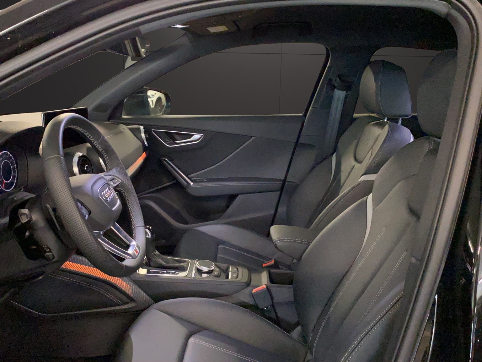 AUDI SQ2