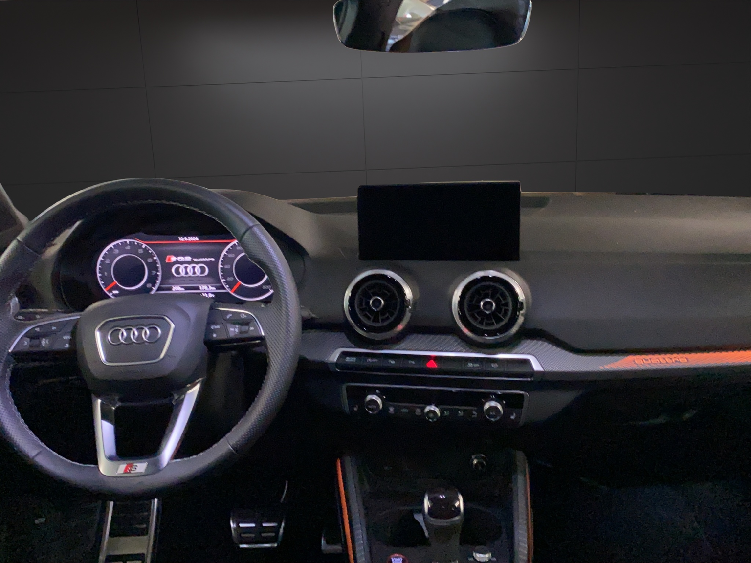 AUDI SQ2
